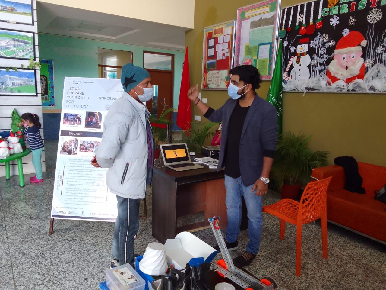 Indus Valley Public School Lucnow IVPS CBSE School Robotics Innovation Lab Lucknow